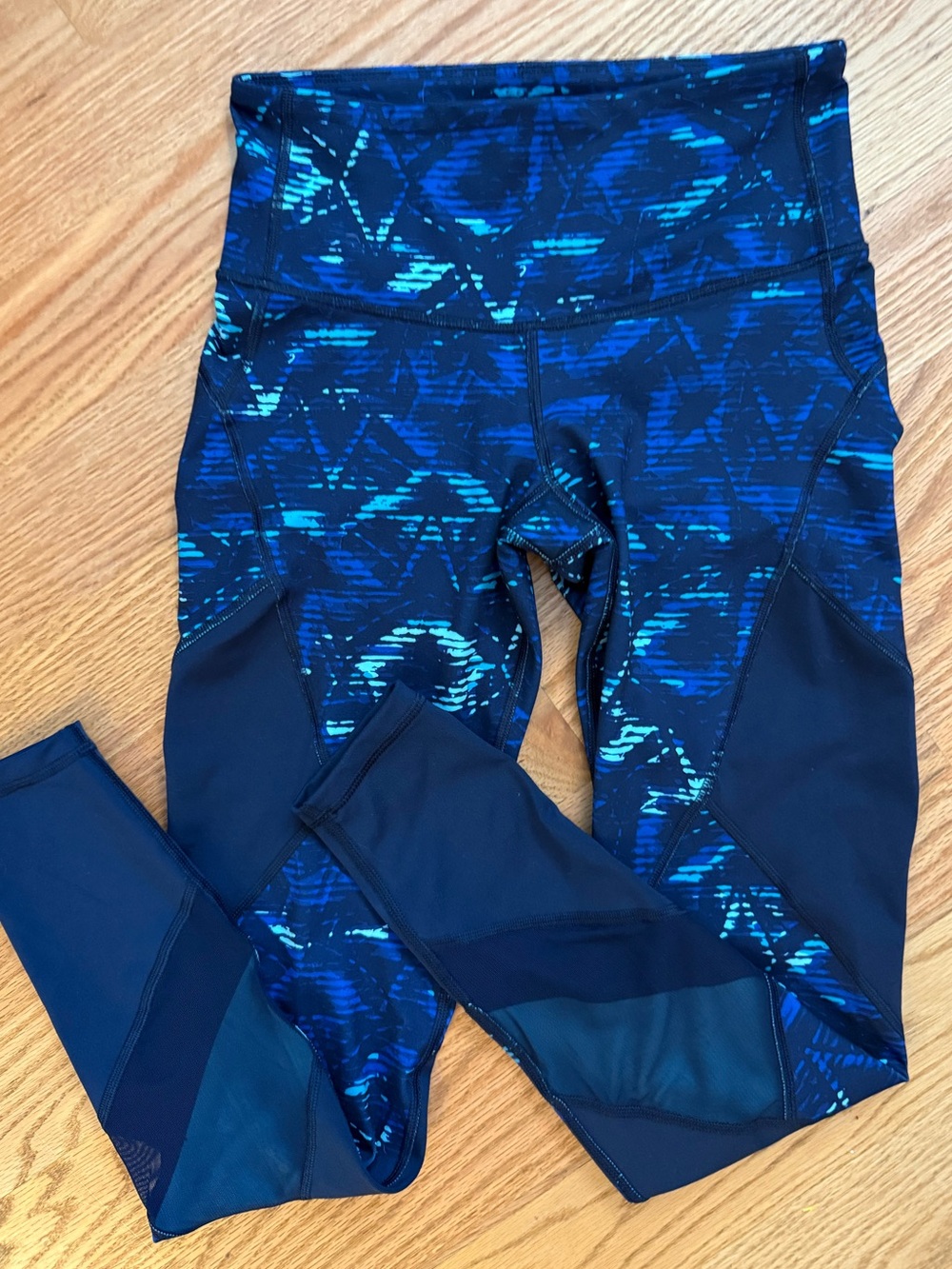 Old Navy Active 7/8 Ankle, Go-Dry Compression Leggings